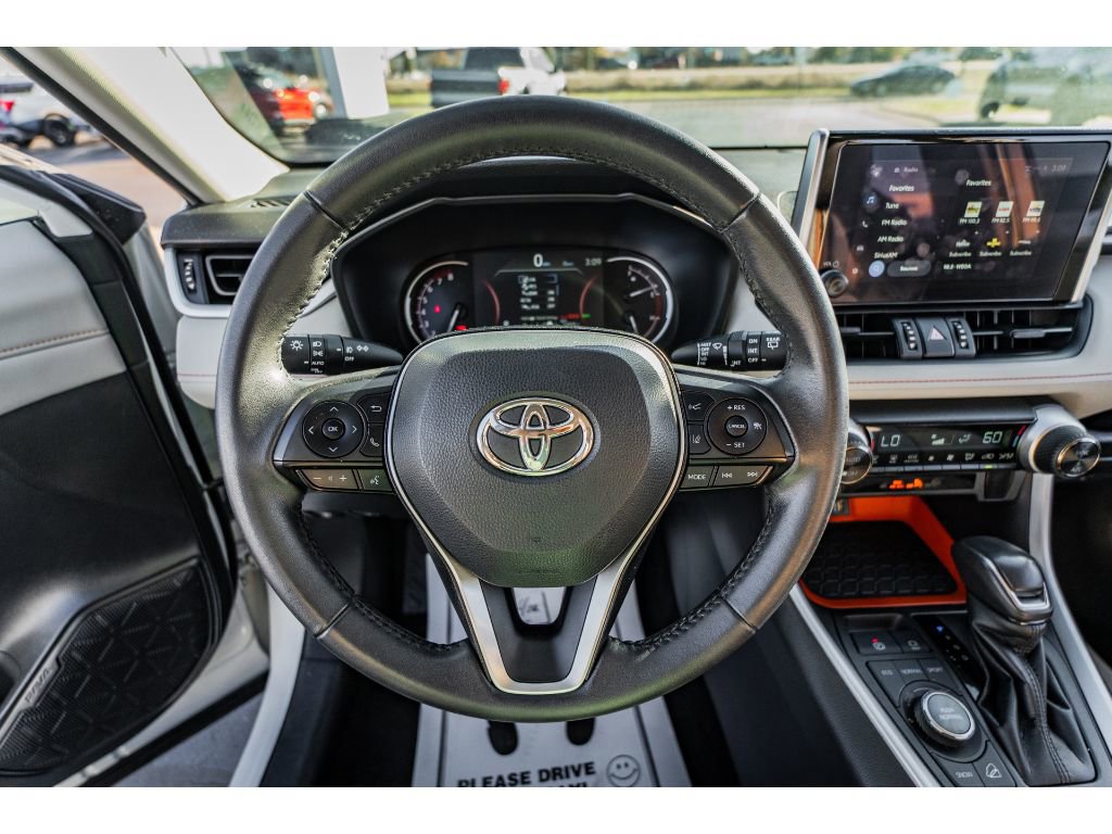 Used 2023 Toyota RAV4 Adventure image 11