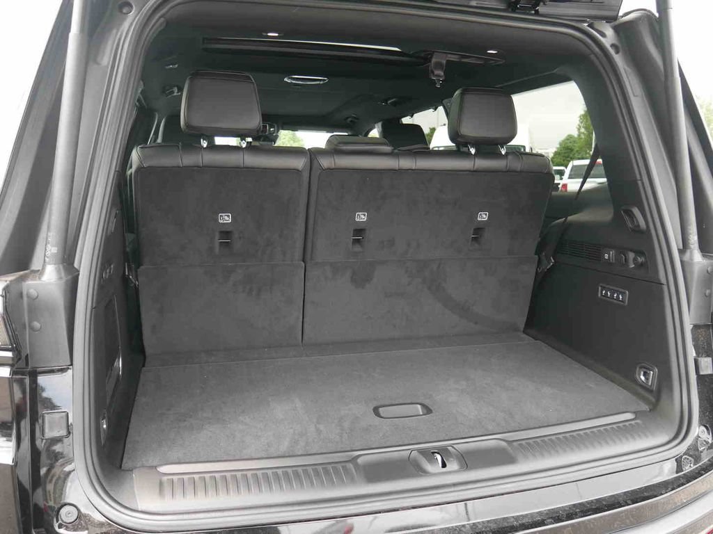 New 2026 Jeep Grand Wagoneer Limited AWD/4WD image 7