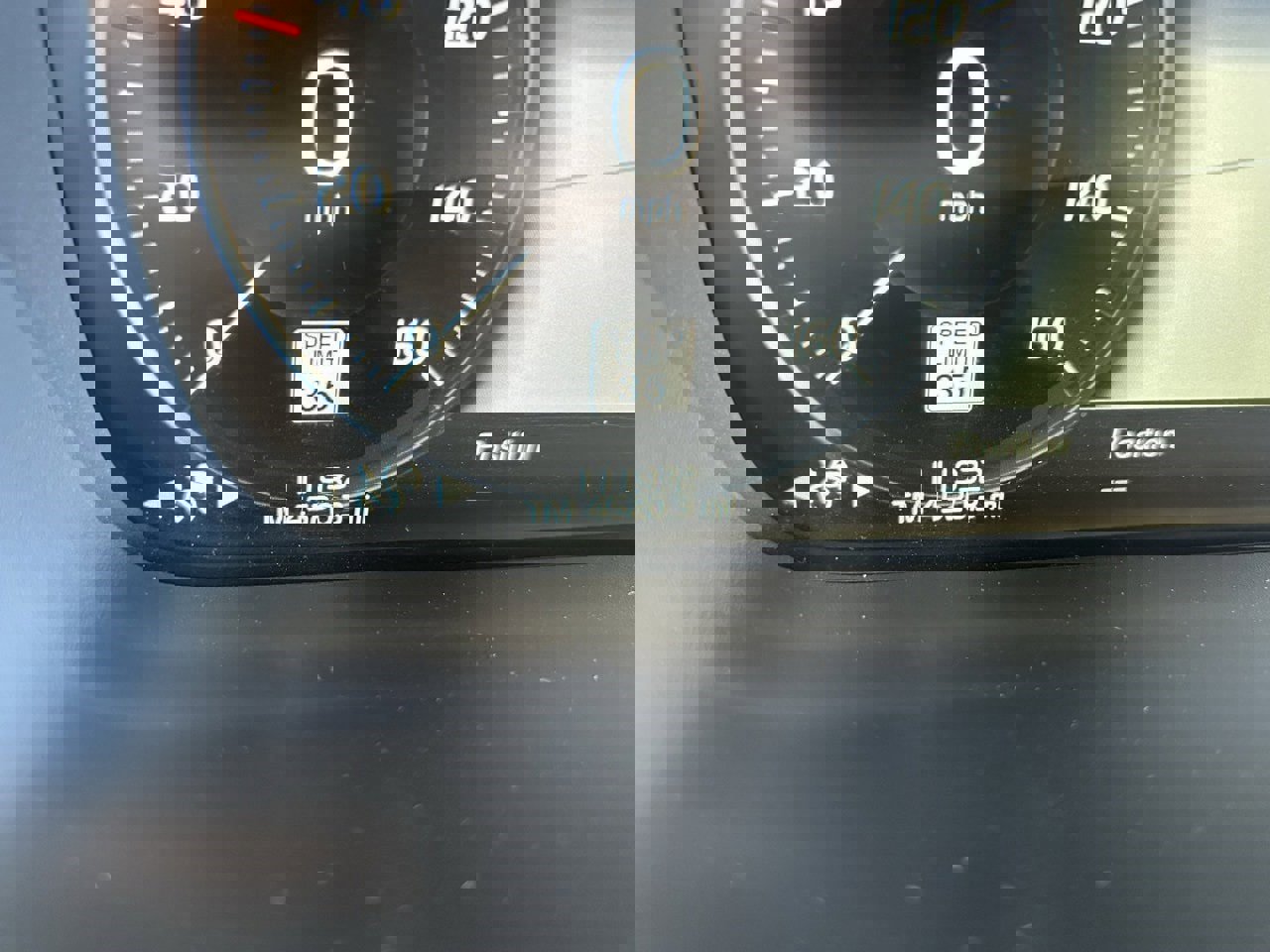 Used 2019 Volvo XC90 T5 Momentum w/ Multimedia Package image 10