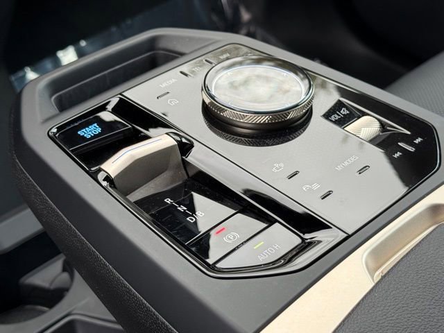 Used 2026 BMW iX xDrive45 w/ Climate Comfort Package image 26