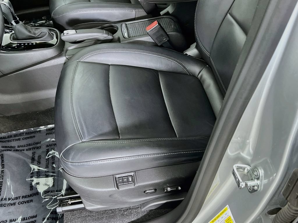 Certified 2017 Buick Encore Essence AWD/4WD image 18