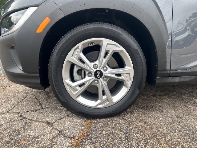 Used 2023 Hyundai Kona SEL AWD/4WD image 10