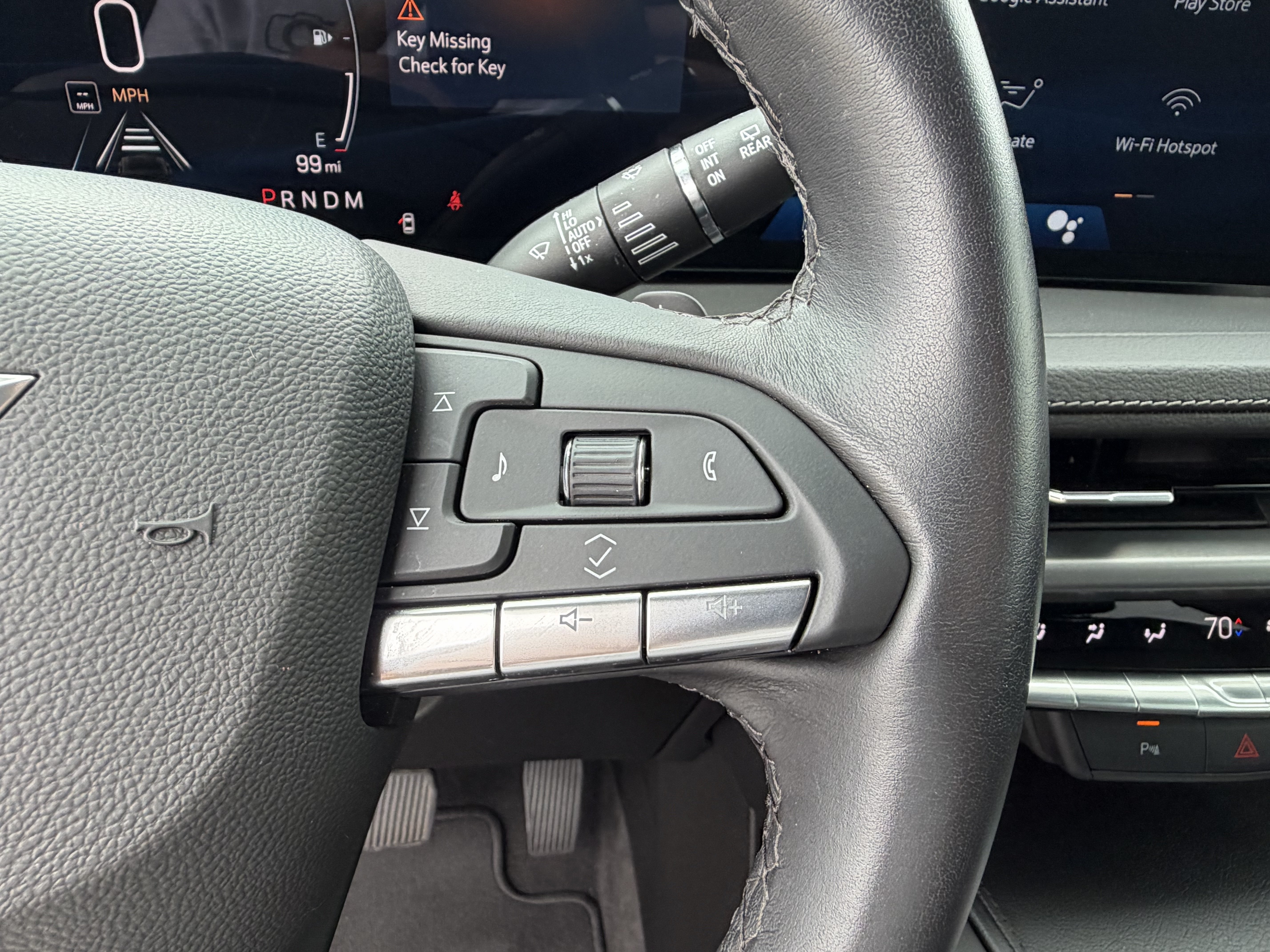 Certified 2024 Cadillac XT4 Premium Luxury FWD image 28