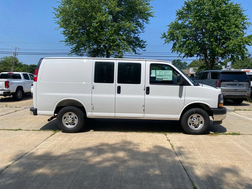 New 2026 Chevrolet Express 2500 w/ Driver Convenience Package RWD image 2