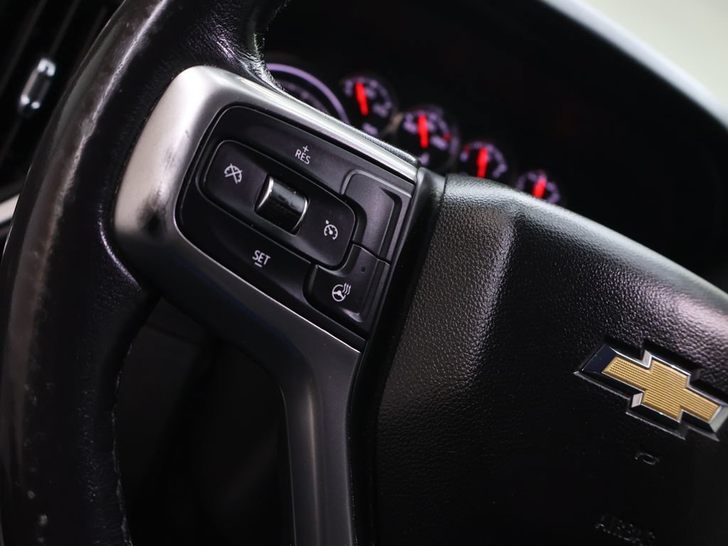 Used 2022 Chevrolet Silverado 1500 LT AWD/4WD image 19