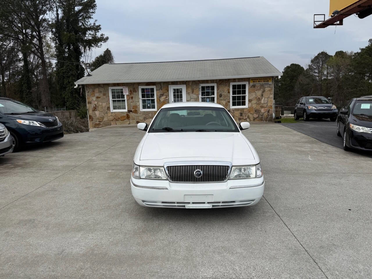 Used 2003 Mercury Grand Marquis GS image 2