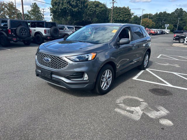 Used 2024 Ford Edge SEL w/ Convenience Package AWD/4WD image 3