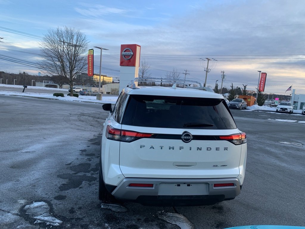 Used 2023 Nissan Pathfinder SL image 6