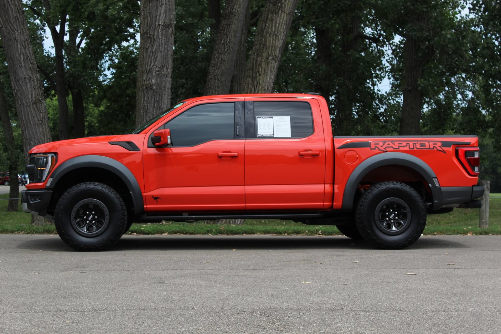 Used 2023 Ford F150 Raptor w/ Raptor Carbon Fiber Package AWD/4WD image 5