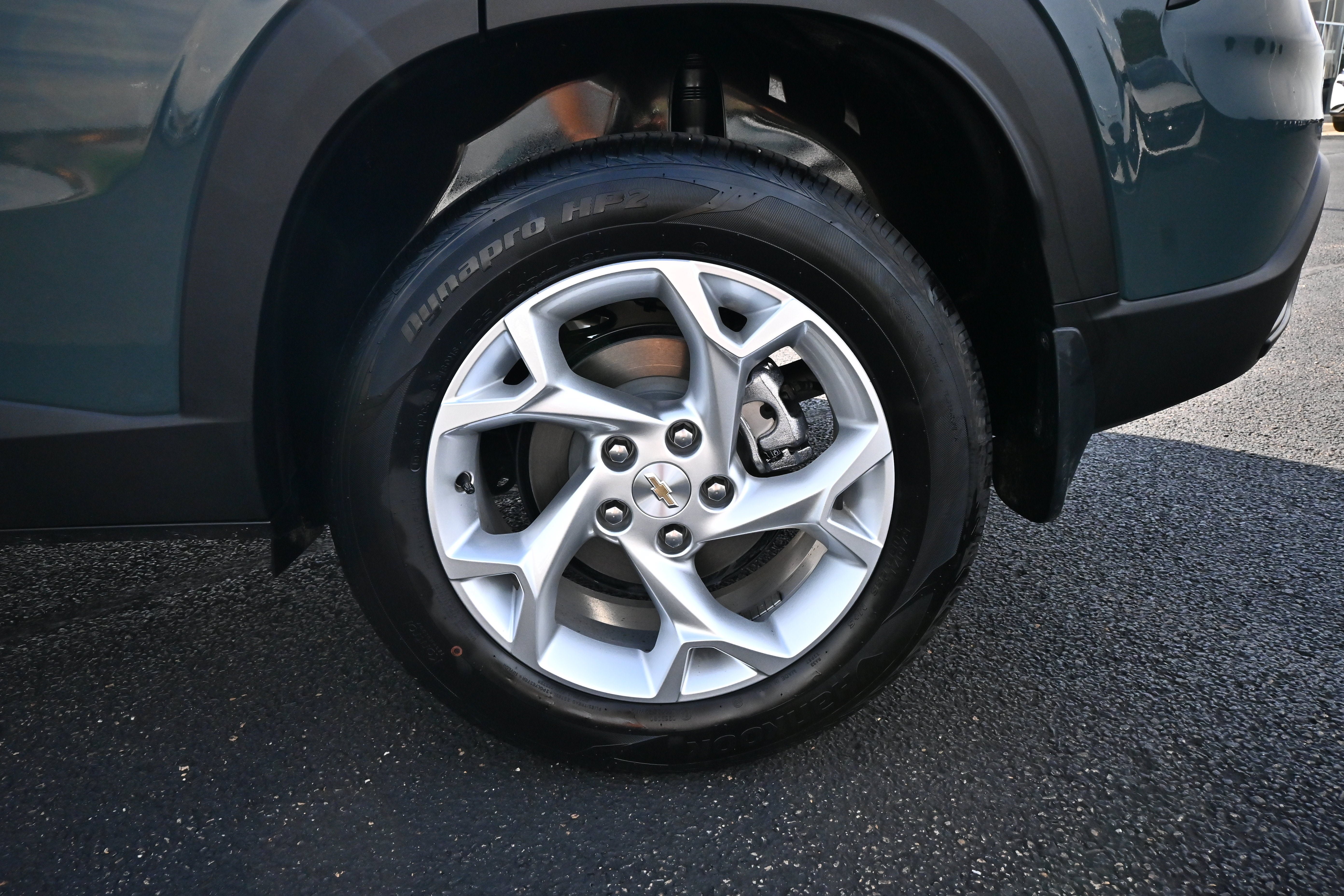 Used 2026 Chevrolet Trax LS w/ LS Convenience Package FWD image 9