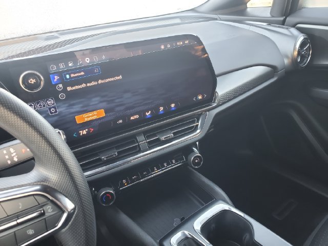 Certified 2025 Chevrolet Equinox EV LT FWD image 27