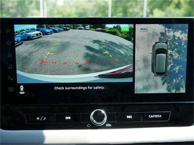 New 2025 Mitsubishi Outlander SE image 9