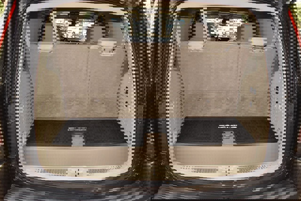 Used 2020 Cadillac Escalade Luxury image 40