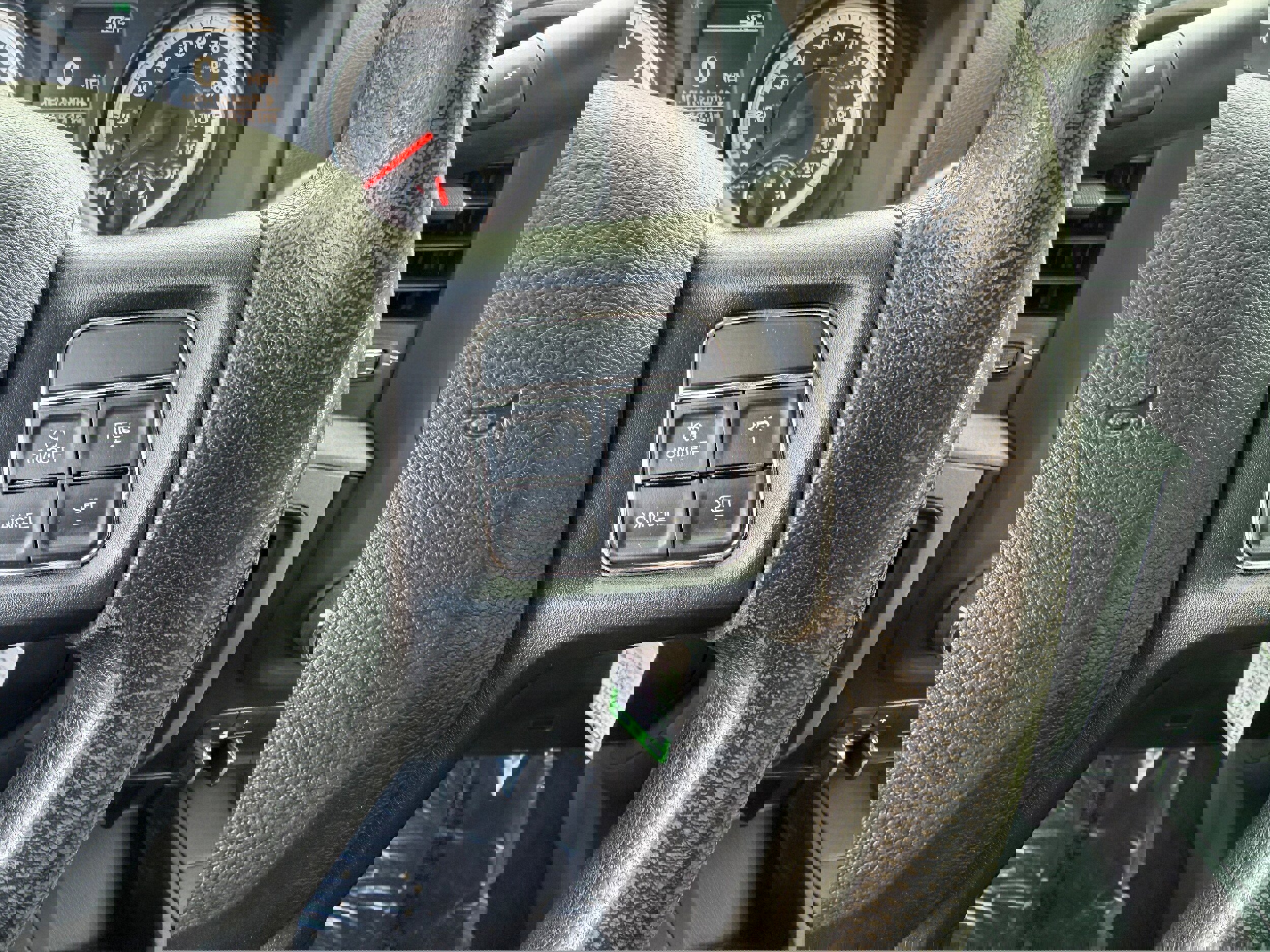 Used 2017 RAM 3500 Tradesman w/ Chrome Appearance Group AWD/4WD image 16