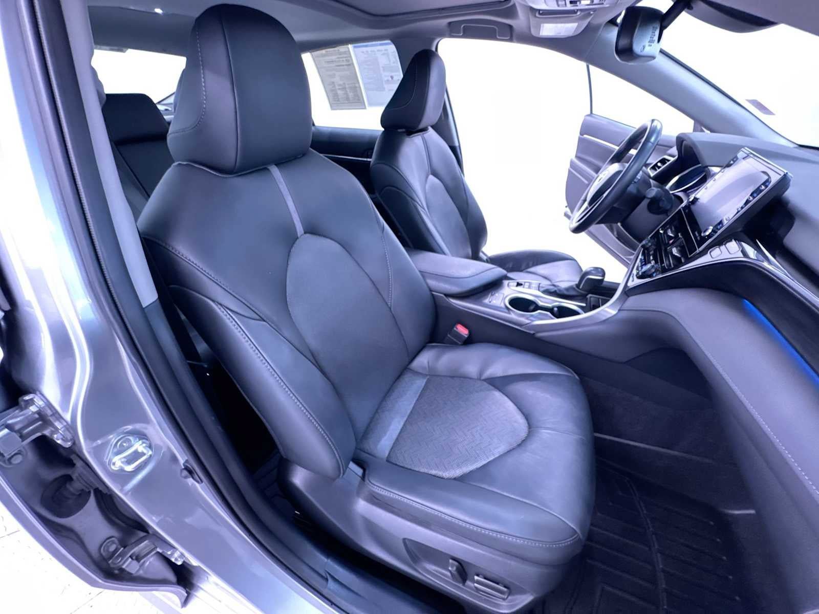 Used 2024 Toyota Camry XLE FWD image 35