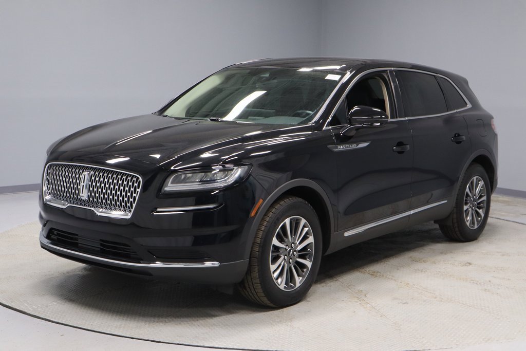 Used 2022 Lincoln Nautilus FWD w/ Premium Package image 9