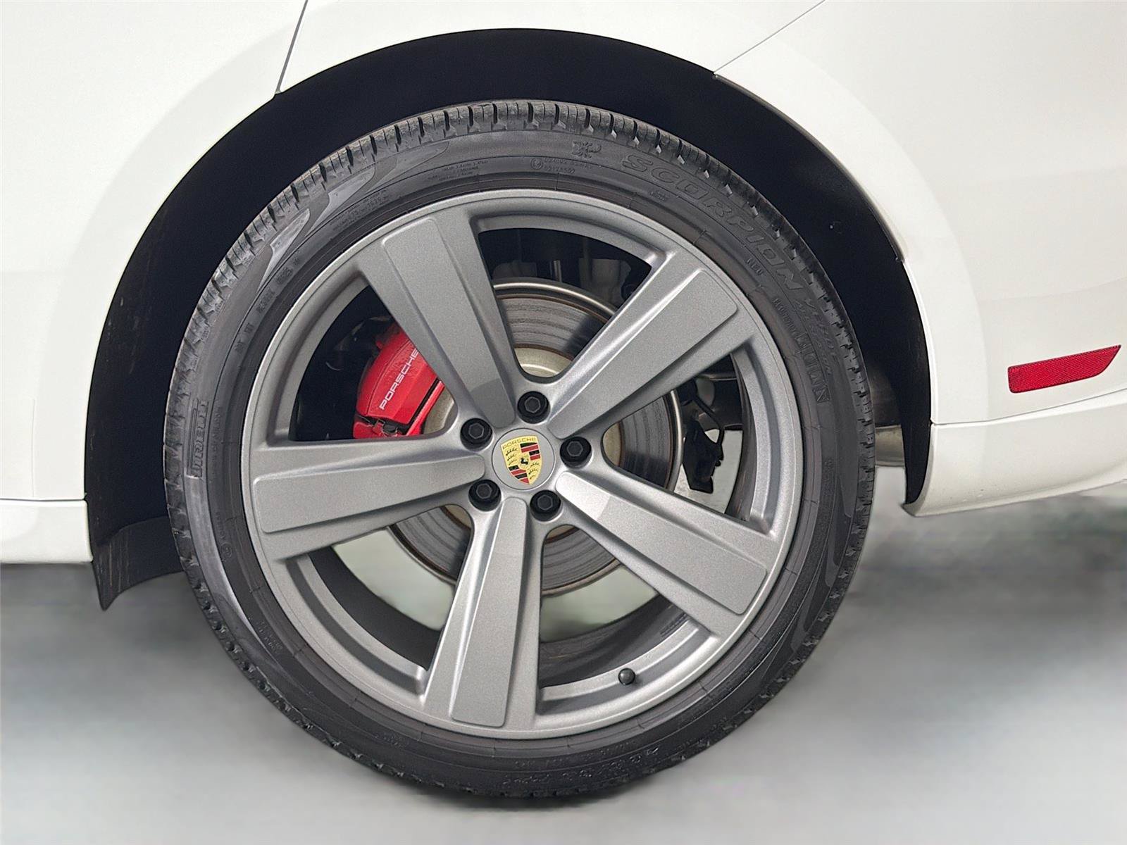 Certified 2025 Porsche Macan S AWD/4WD image 12