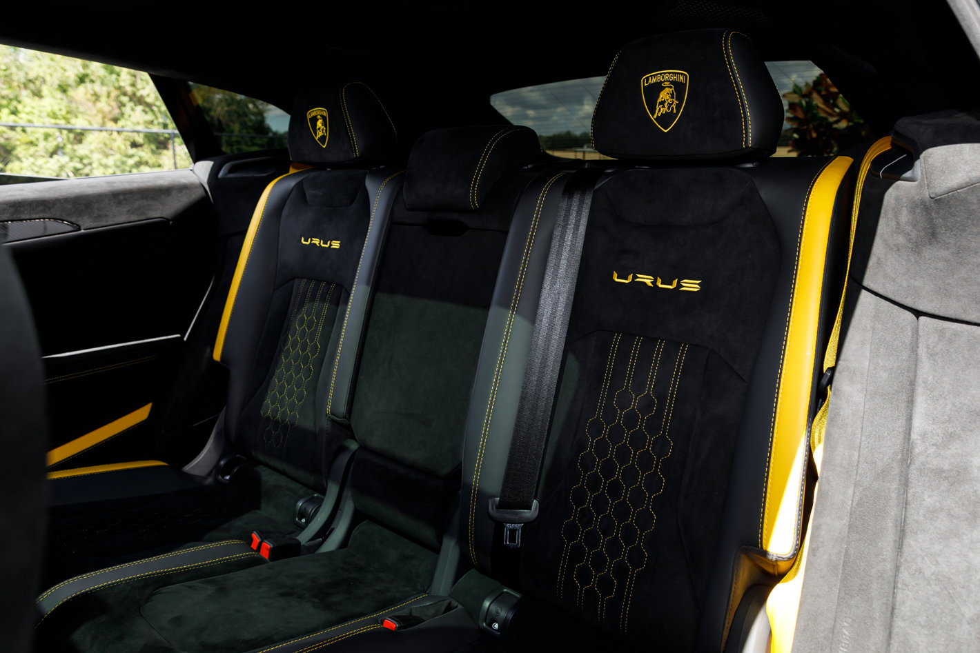 Used 2024 Lamborghini Urus Performante AWD/4WD image 36