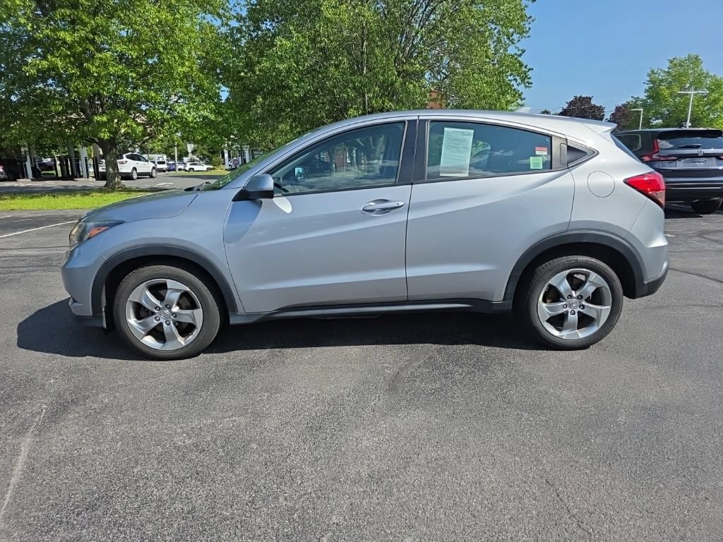 Used 2017 Honda HR-V LX image 4
