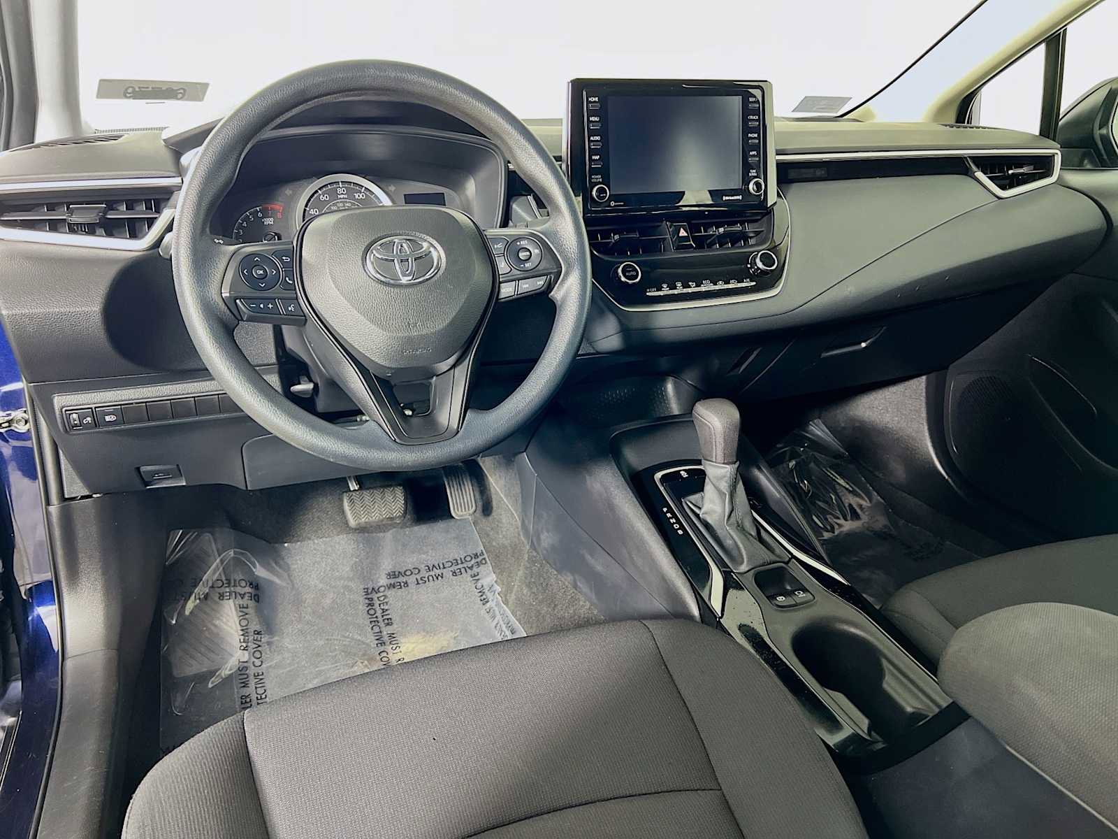 Used 2022 Toyota Corolla LE image 9