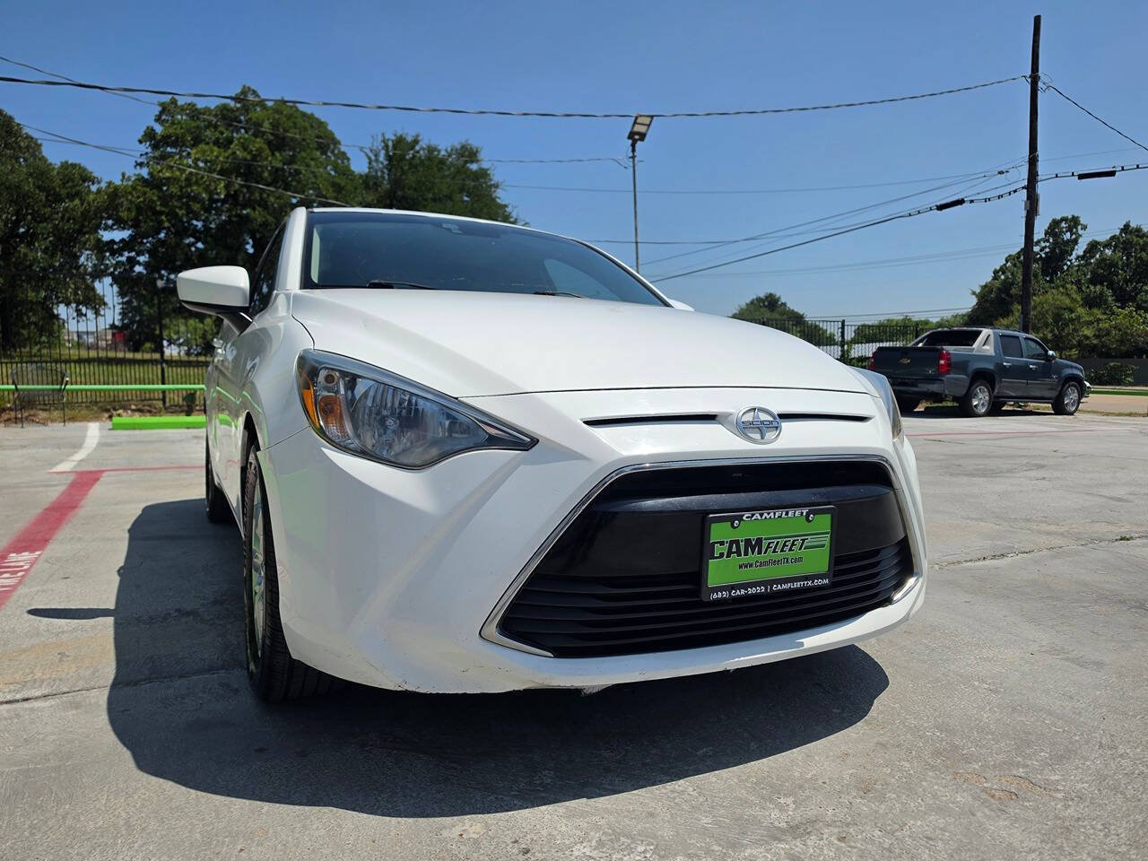 Used 2016 Scion iA FWD image 4