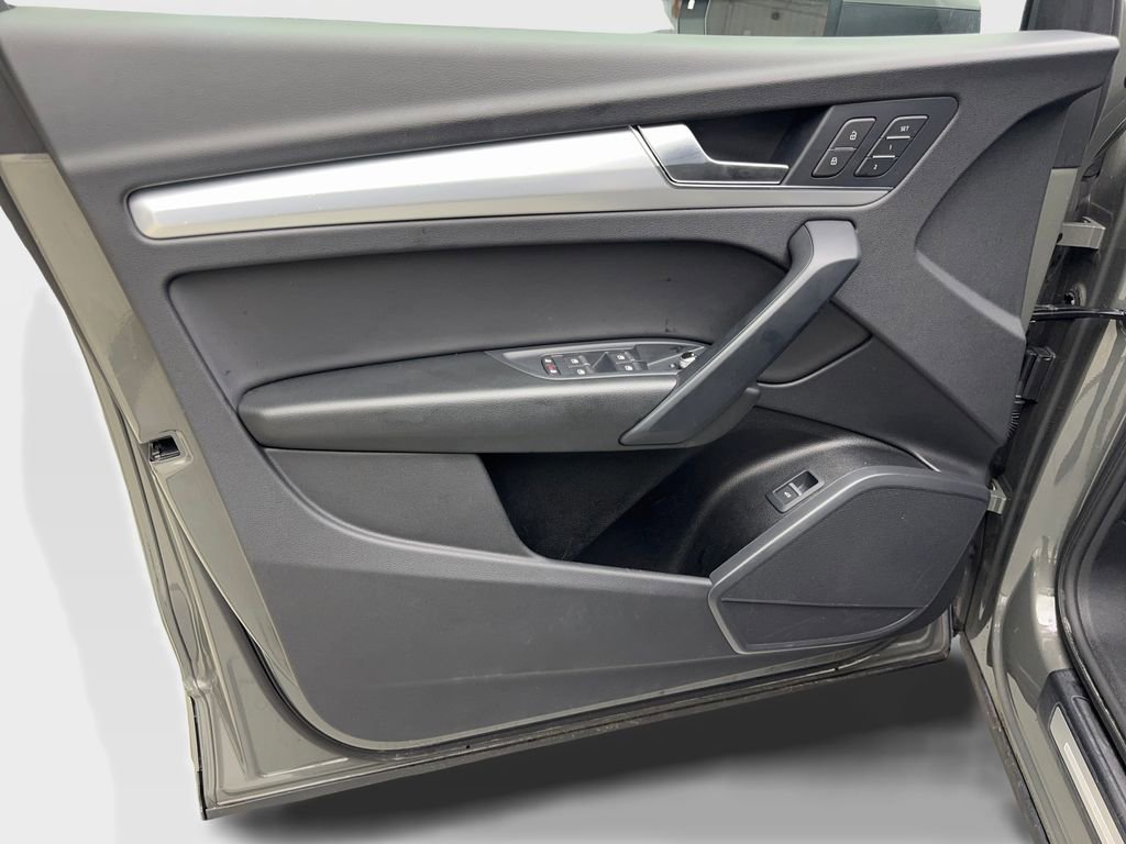 Used 2025 Audi Q5 2.0T Premium image 32