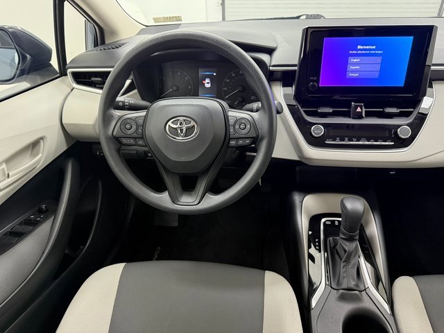 Used 2025 Toyota Corolla LE image 31