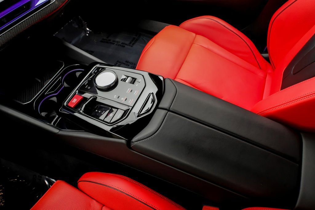 Used 2025 BMW M5 w/ Carbon Package image 20