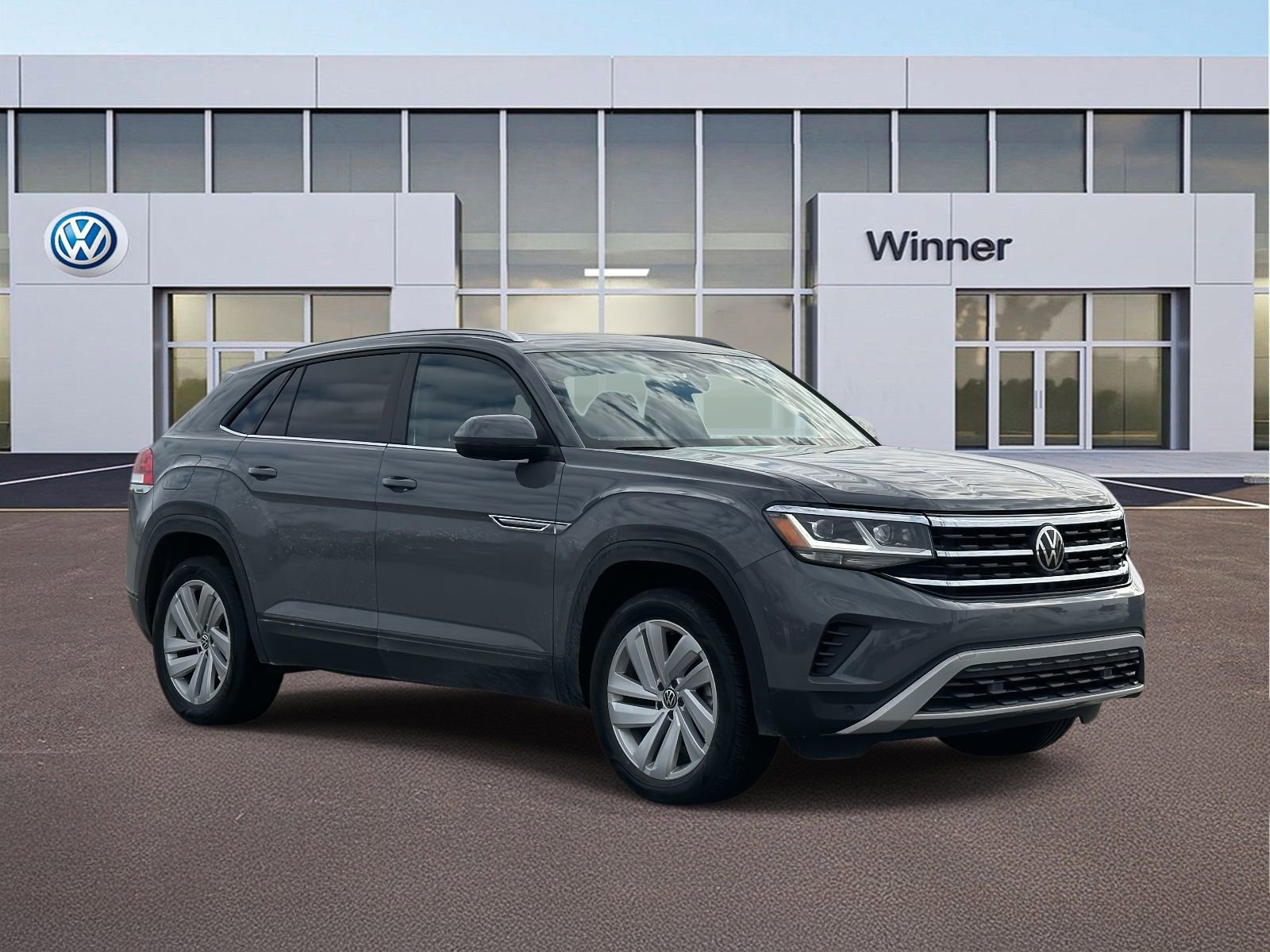 Used 2023 Volkswagen Atlas Cross Sport SE w/ Panoramic Sunroof Package image 5