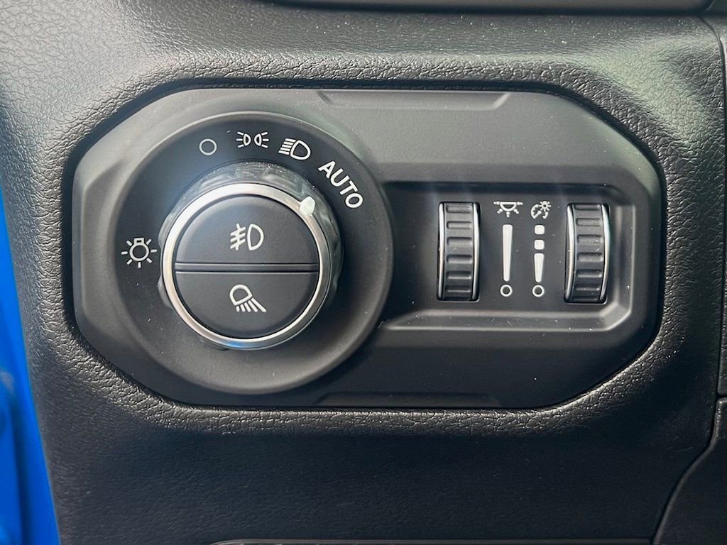 Used 2021 Jeep Gladiator Sport image 9