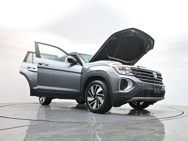 Used 2024 Volkswagen Atlas SE AWD/4WD image 38