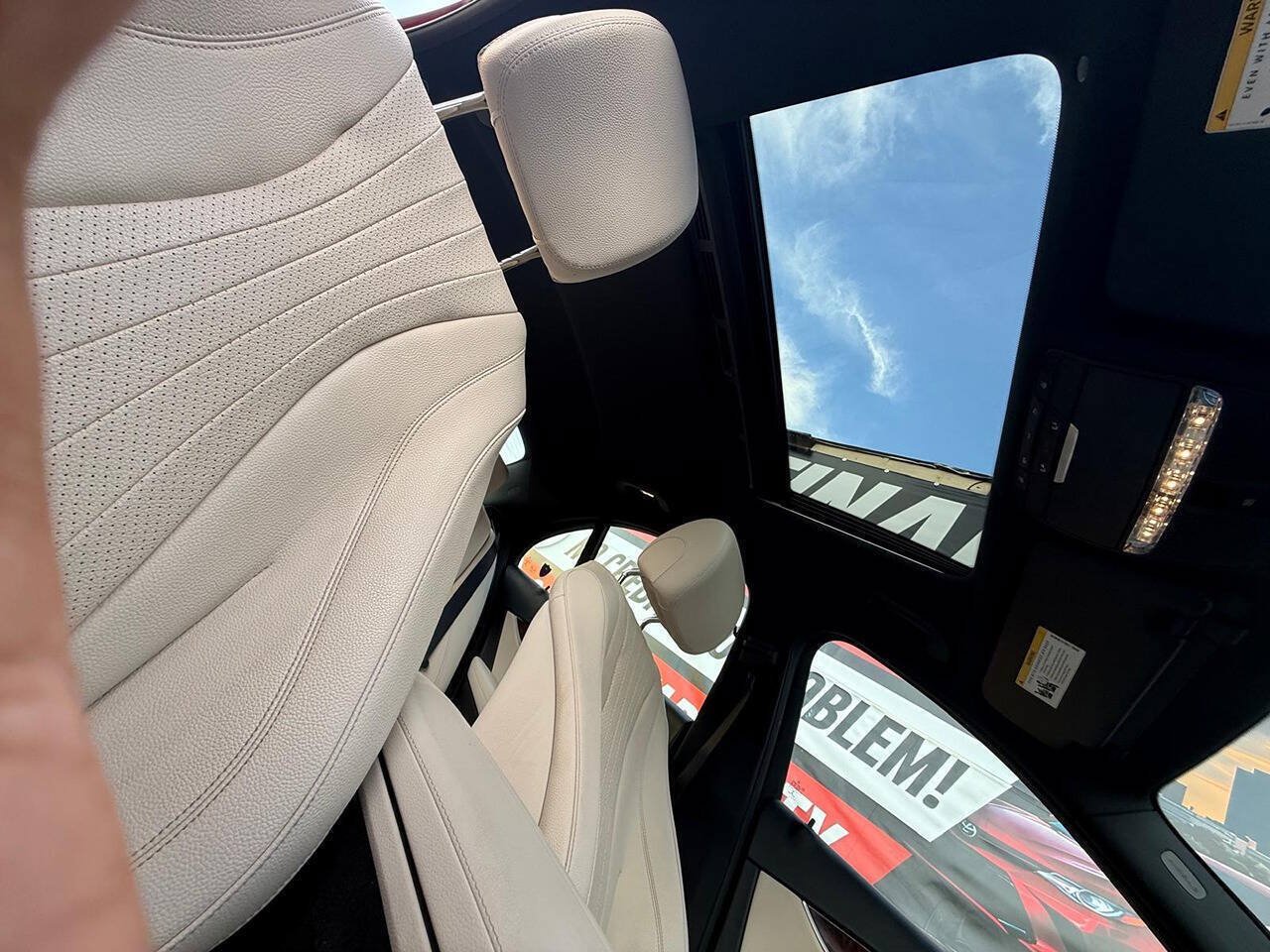 Used 2017 Mercedes-Benz E 300 4MATIC image 9