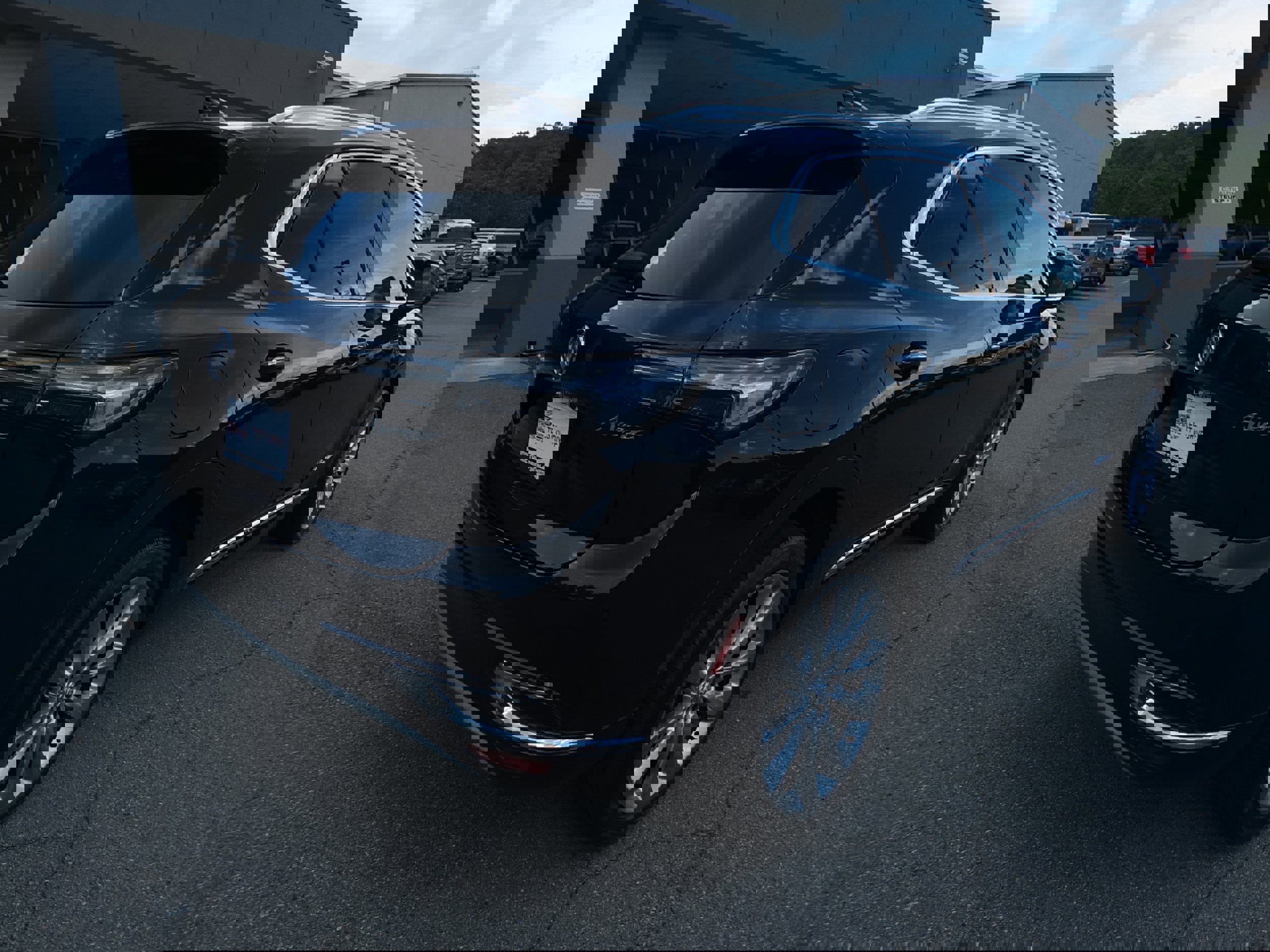 Used 2023 Buick Envision Avenir image 3