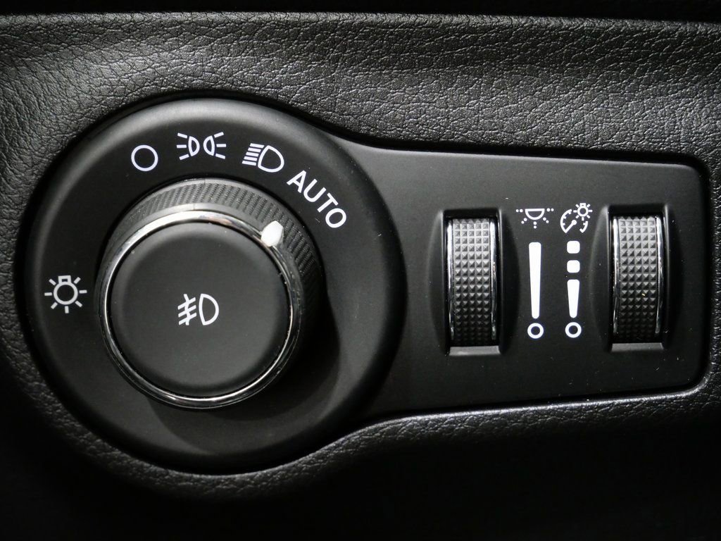 Used 2019 Jeep Compass Limited image 14