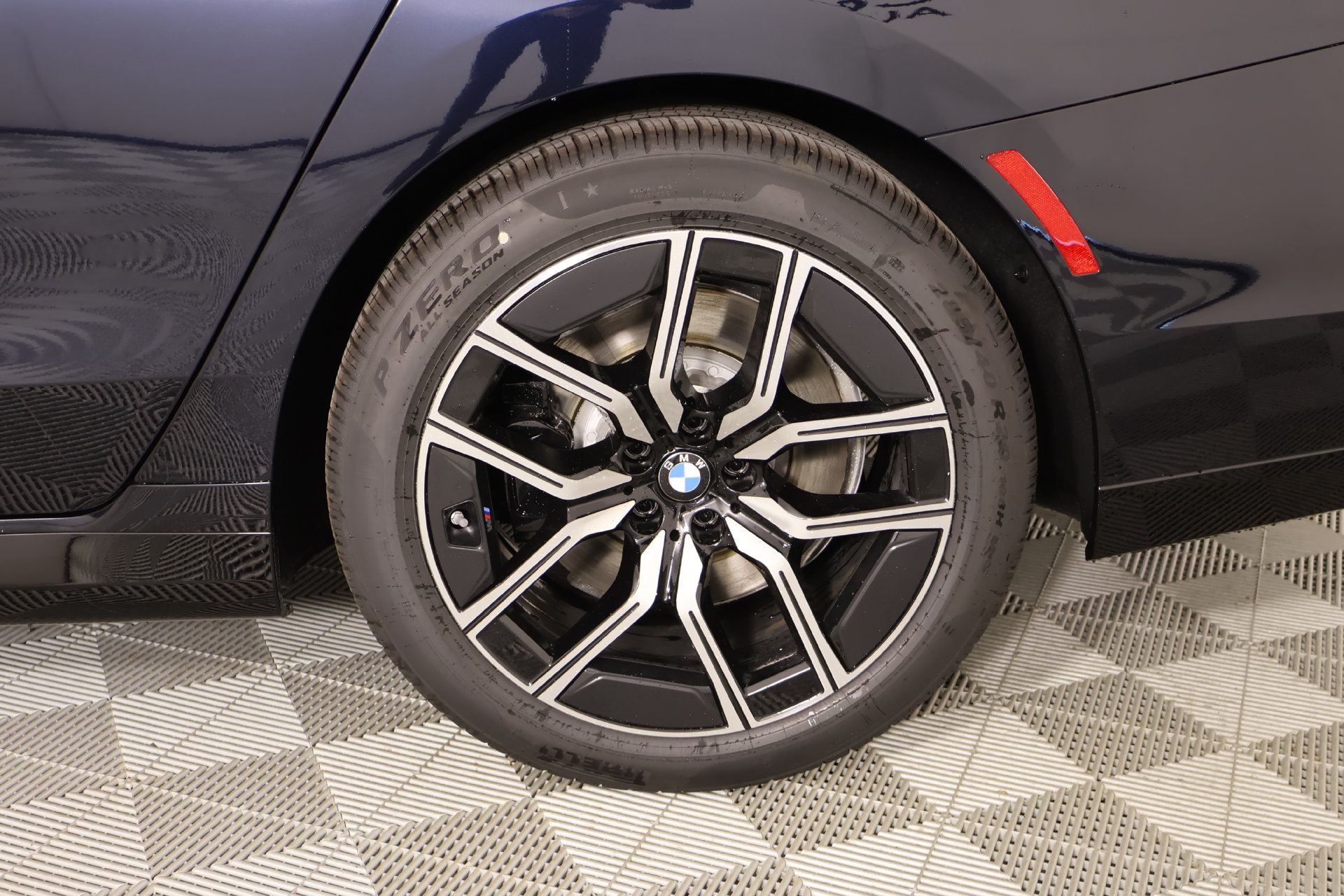 New 2026 BMW 740i xDrive w/ Premium Package AWD/4WD image 19