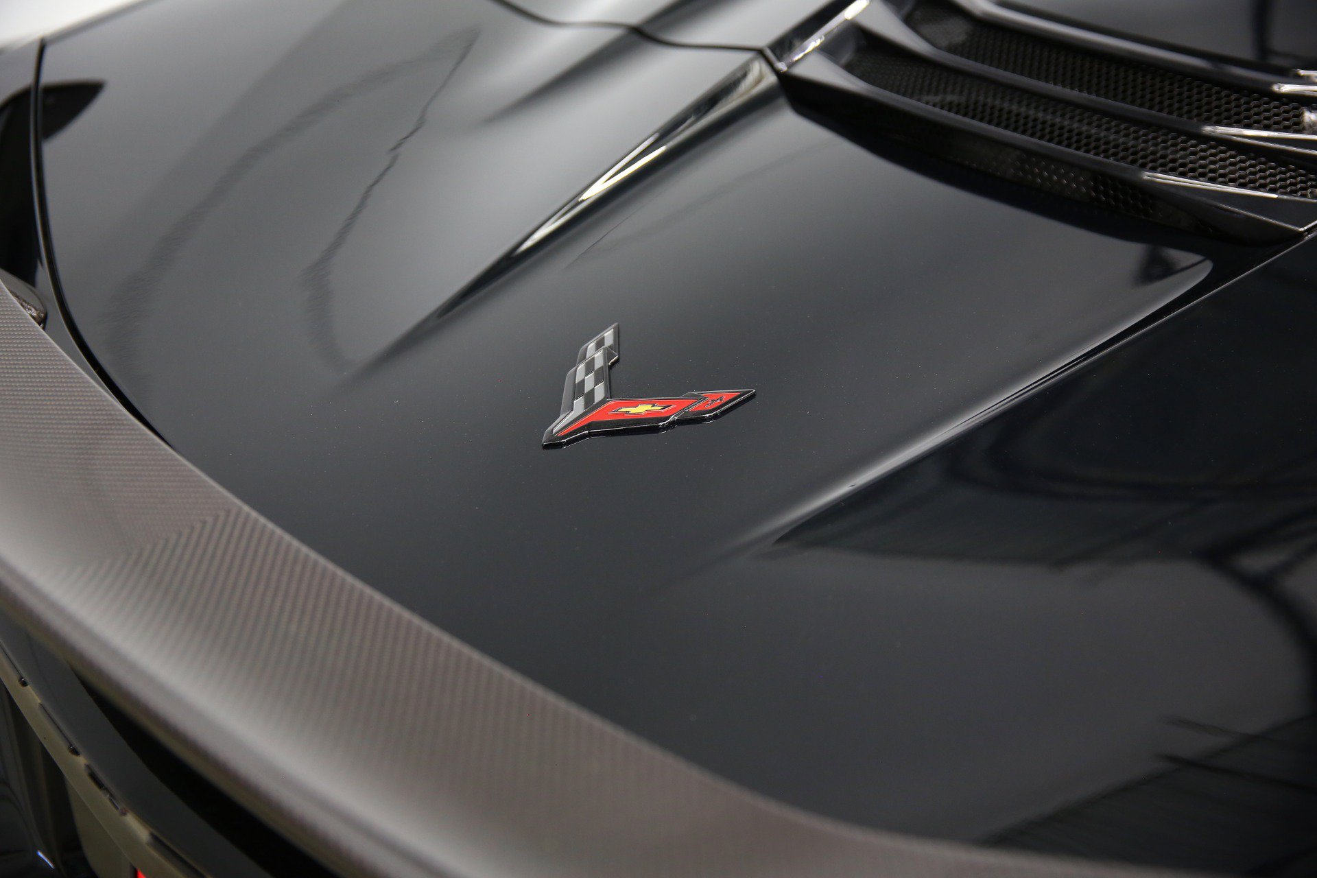 Used 2024 Chevrolet Corvette Z06 w/ Z07 Performance Package RWD image 48