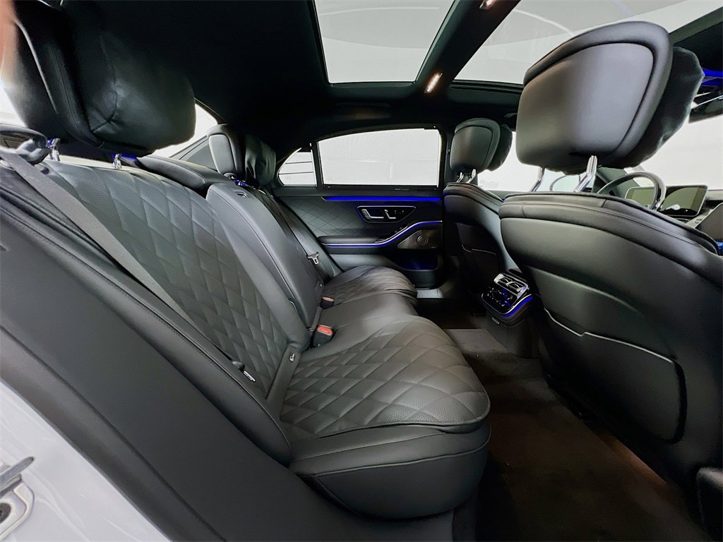New 2025 Mercedes-Benz S 580 4MATIC Sedan image 29