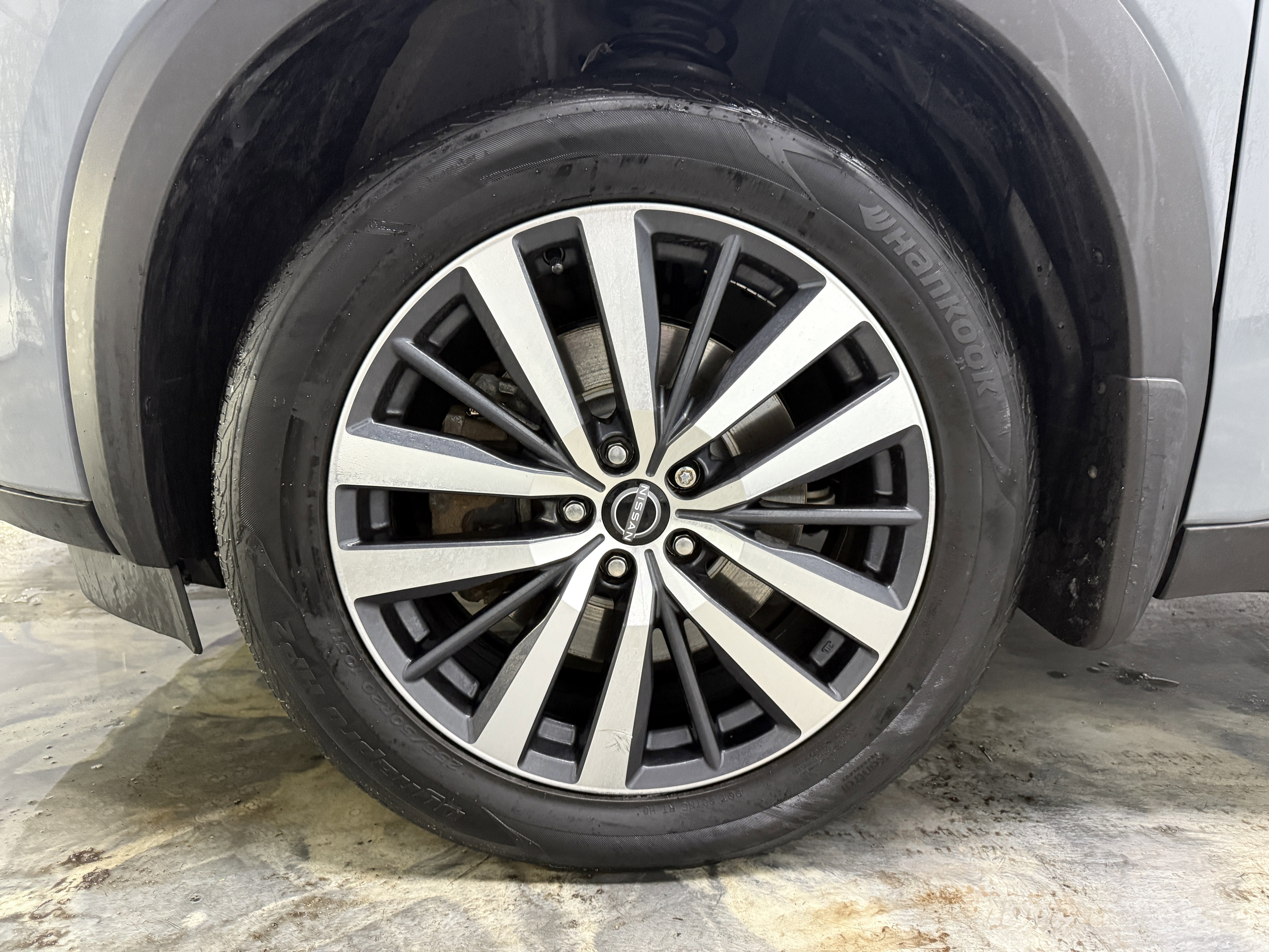 Used 2022 Nissan Pathfinder Platinum image 34