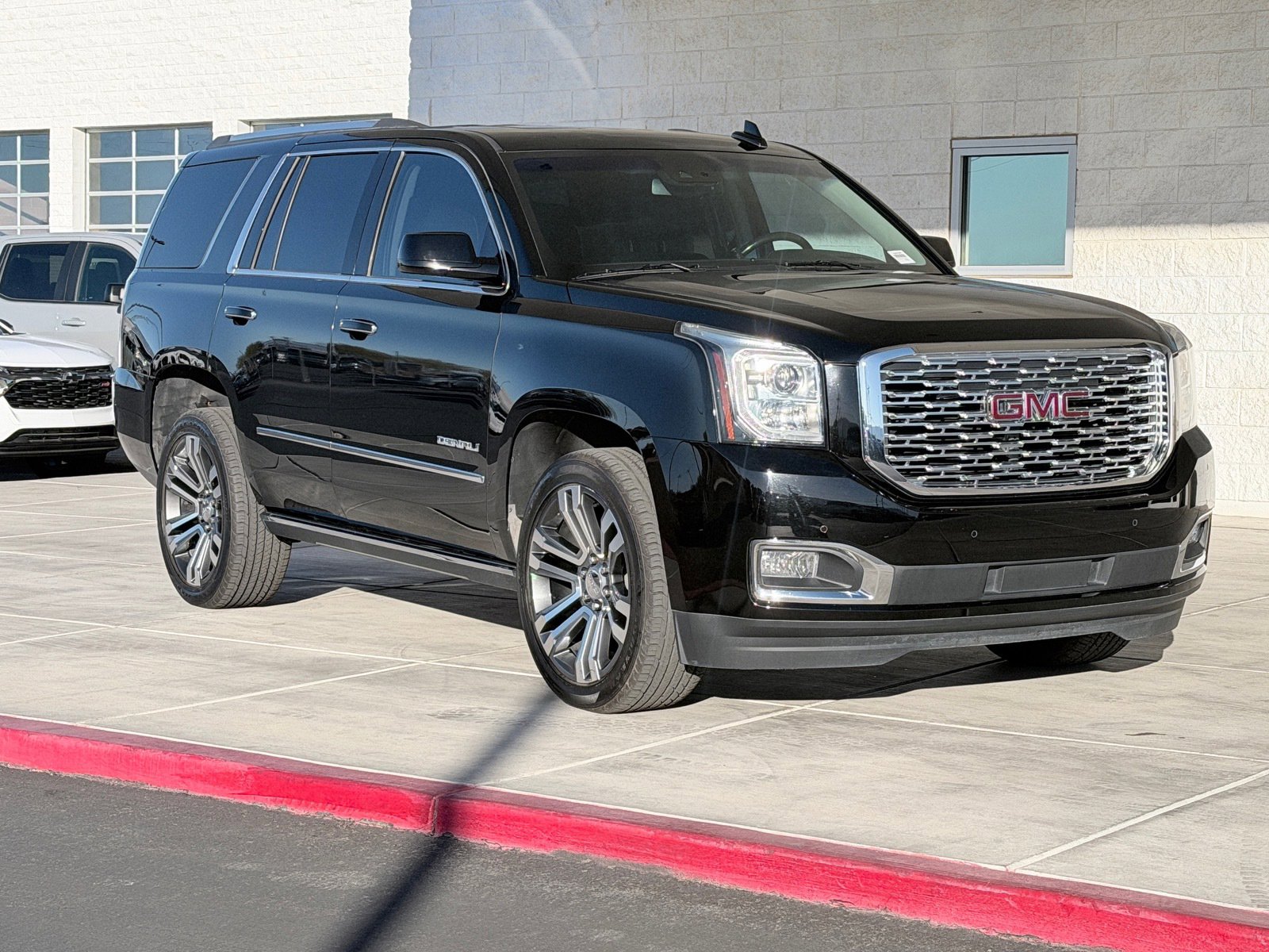 Used 2018 GMC Yukon Denali w/ Denali Ultimate Package image 1
