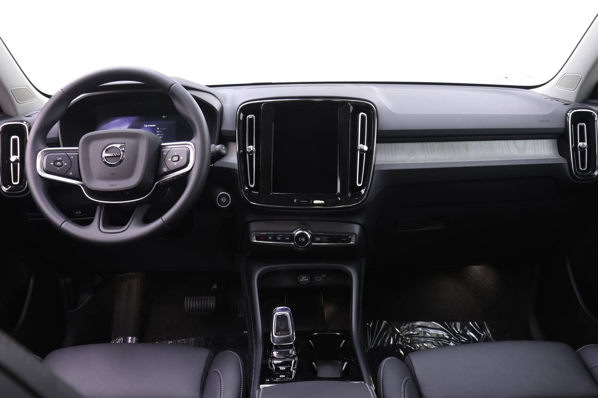 New 2026 Volvo XC40 B5 Ultra w/ Protection Package Premier AWD/4WD image 8