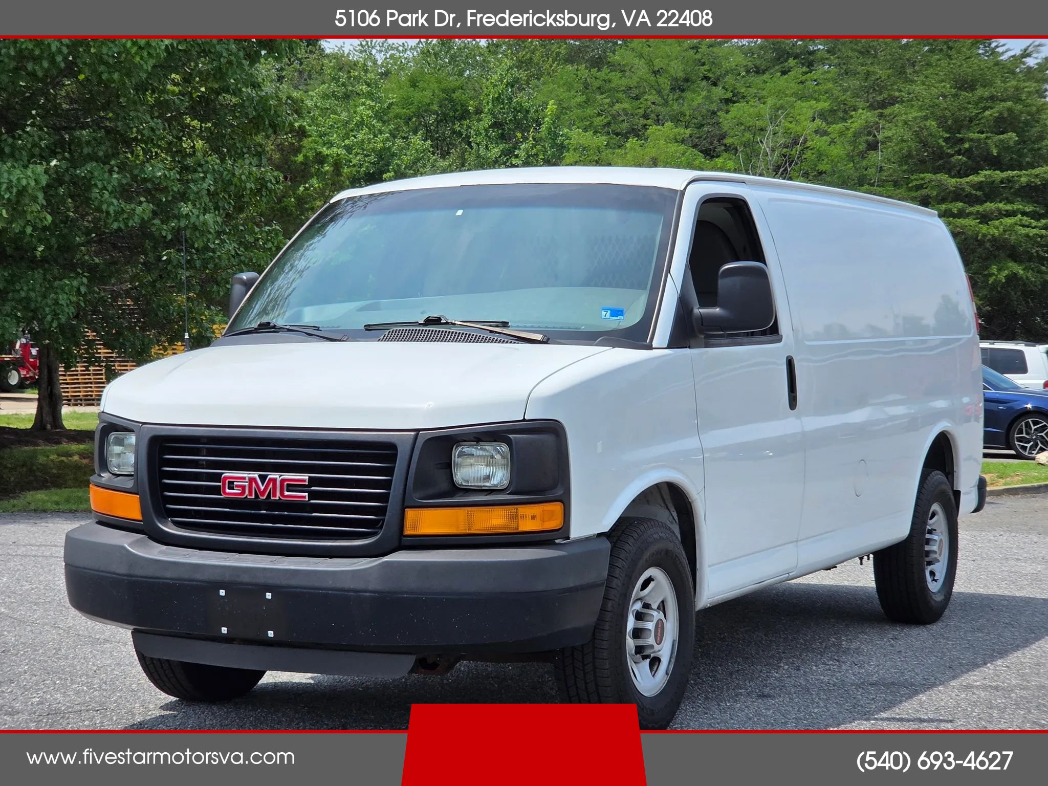 Used 2015 GMC Savana 2500 RWD image 1