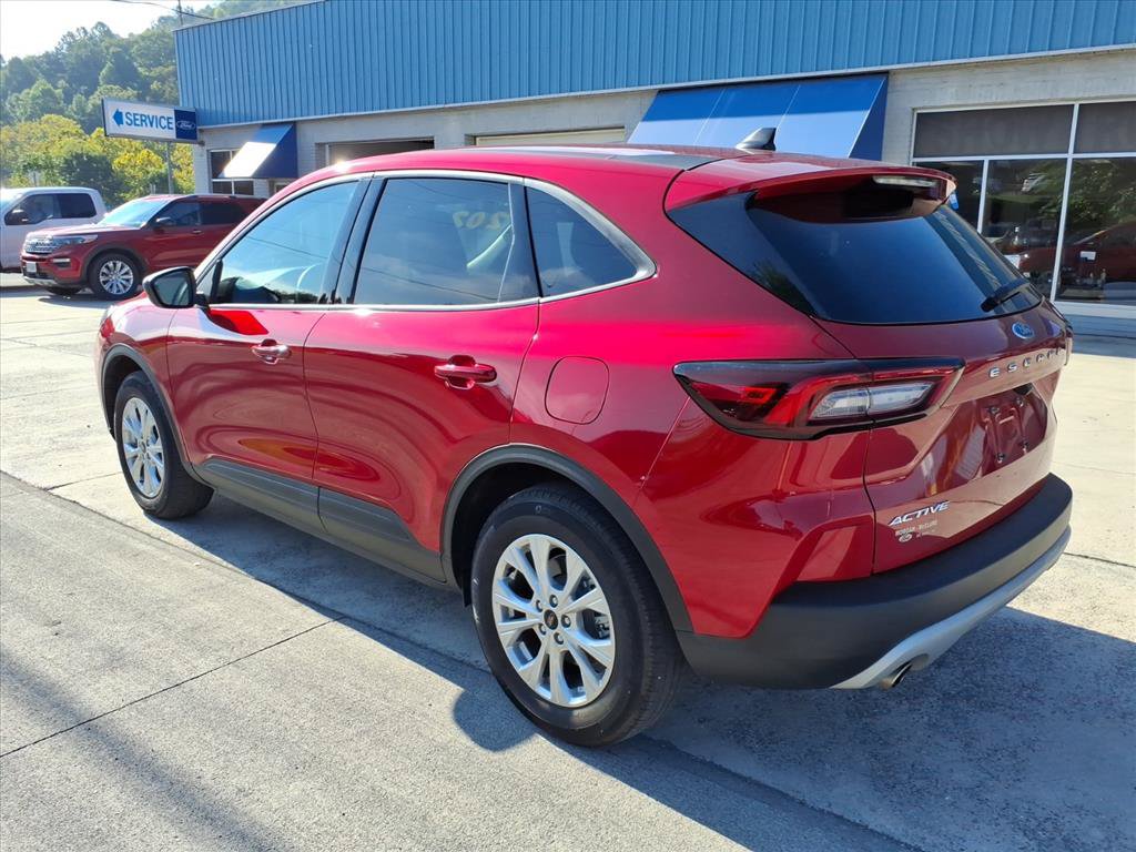 Used 2025 Ford Escape Active FWD image 5