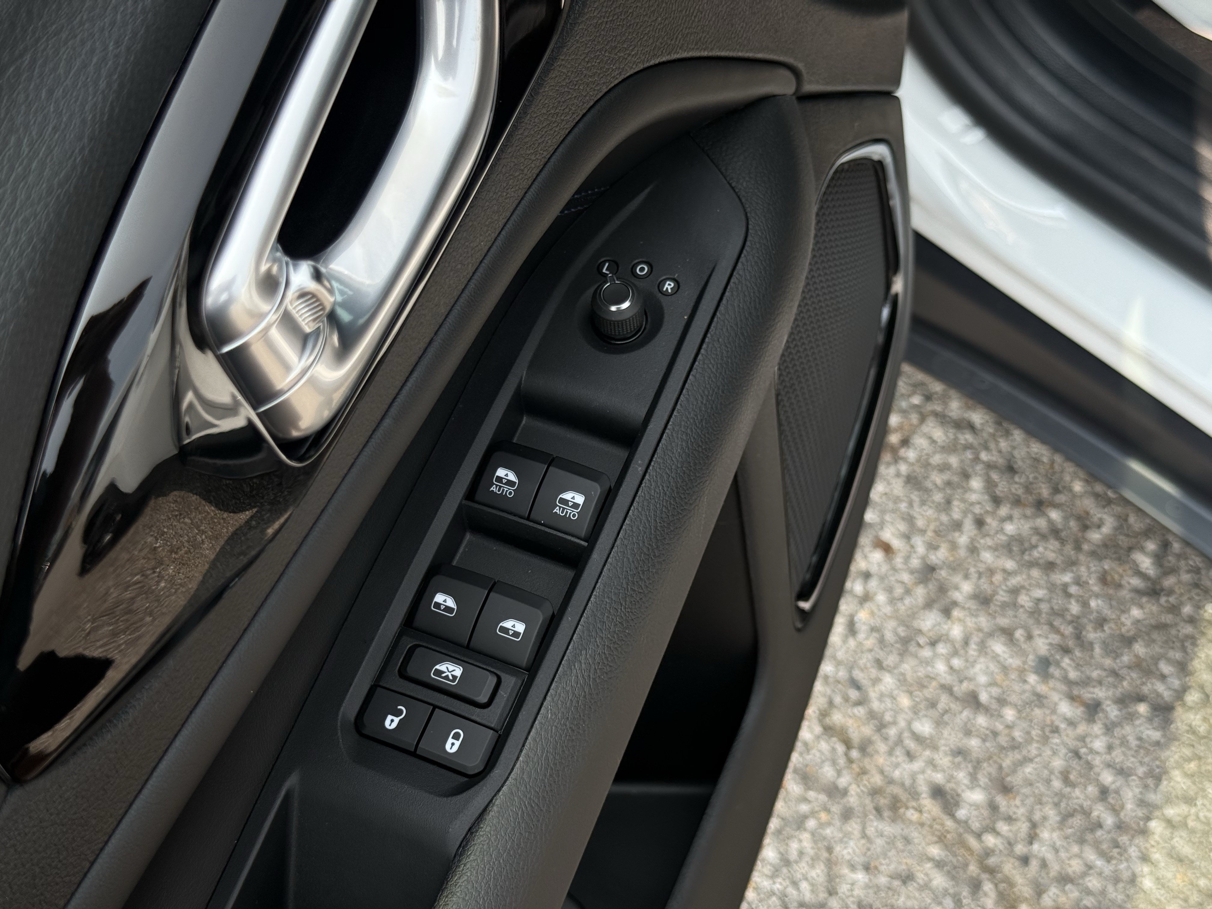 New 2026 Jeep Compass Latitude AWD/4WD image 15