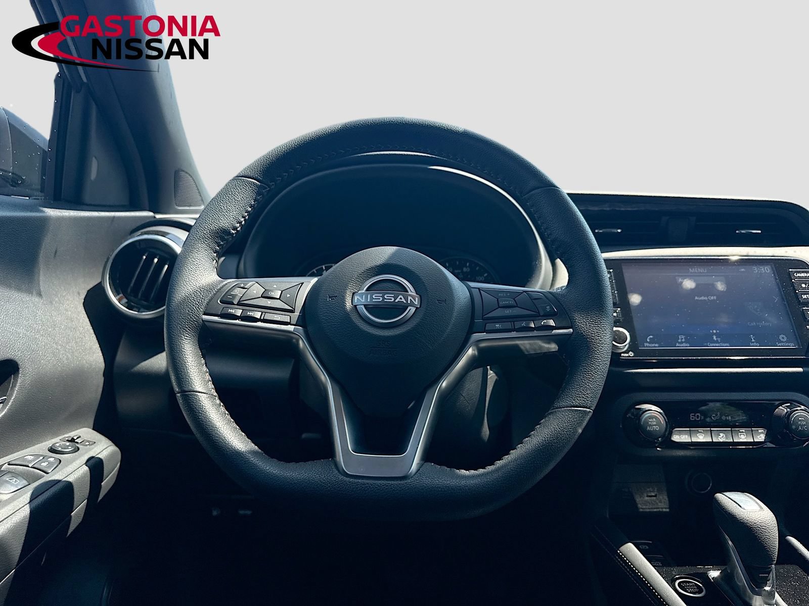 Used 2024 Nissan Kicks SR FWD image 29