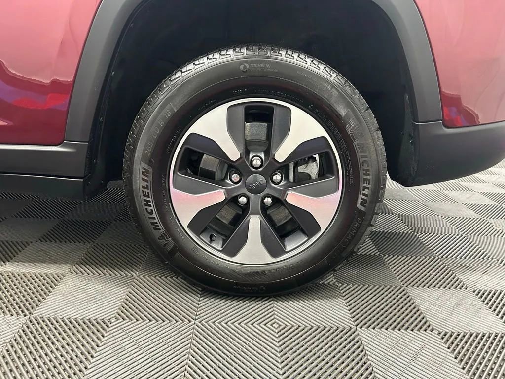 Used 2023 Jeep Grand Cherokee 4WD 4xe image 22