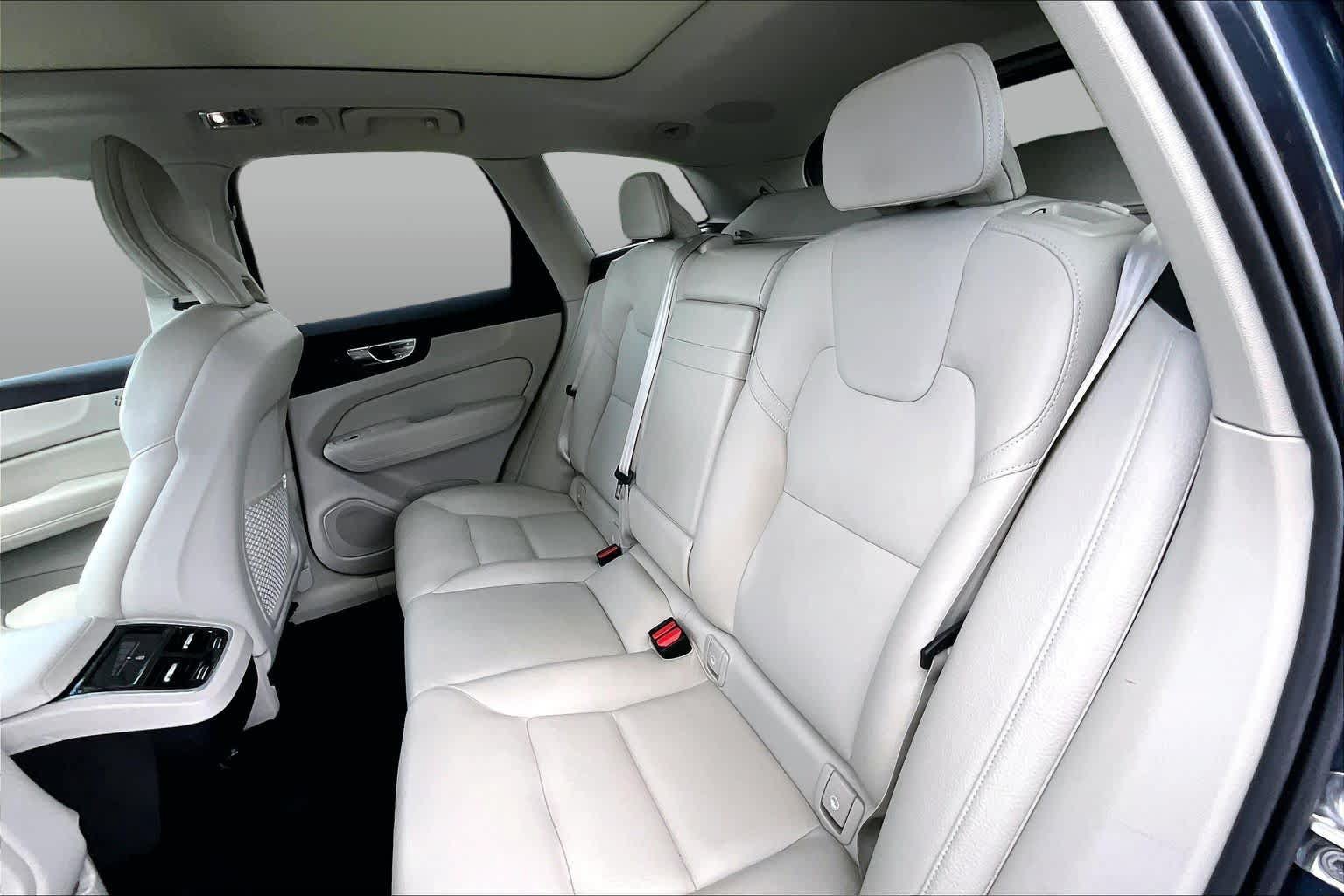 Used 2020 Volvo XC60 T5 Inscription w/ Protection Package Premier FWD image 21
