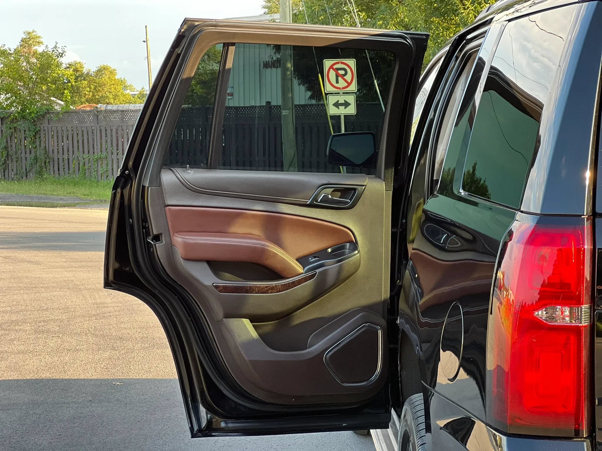 Used 2020 Chevrolet Tahoe Premier AWD/4WD image 39