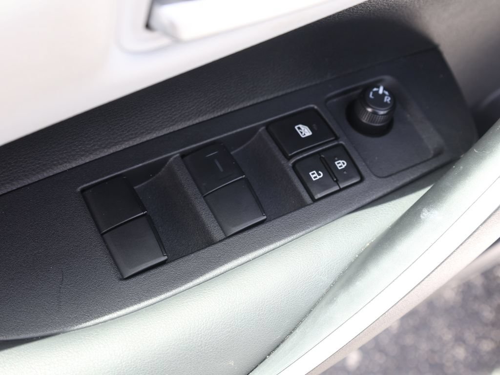 Used 2024 Toyota Corolla SE FWD image 11