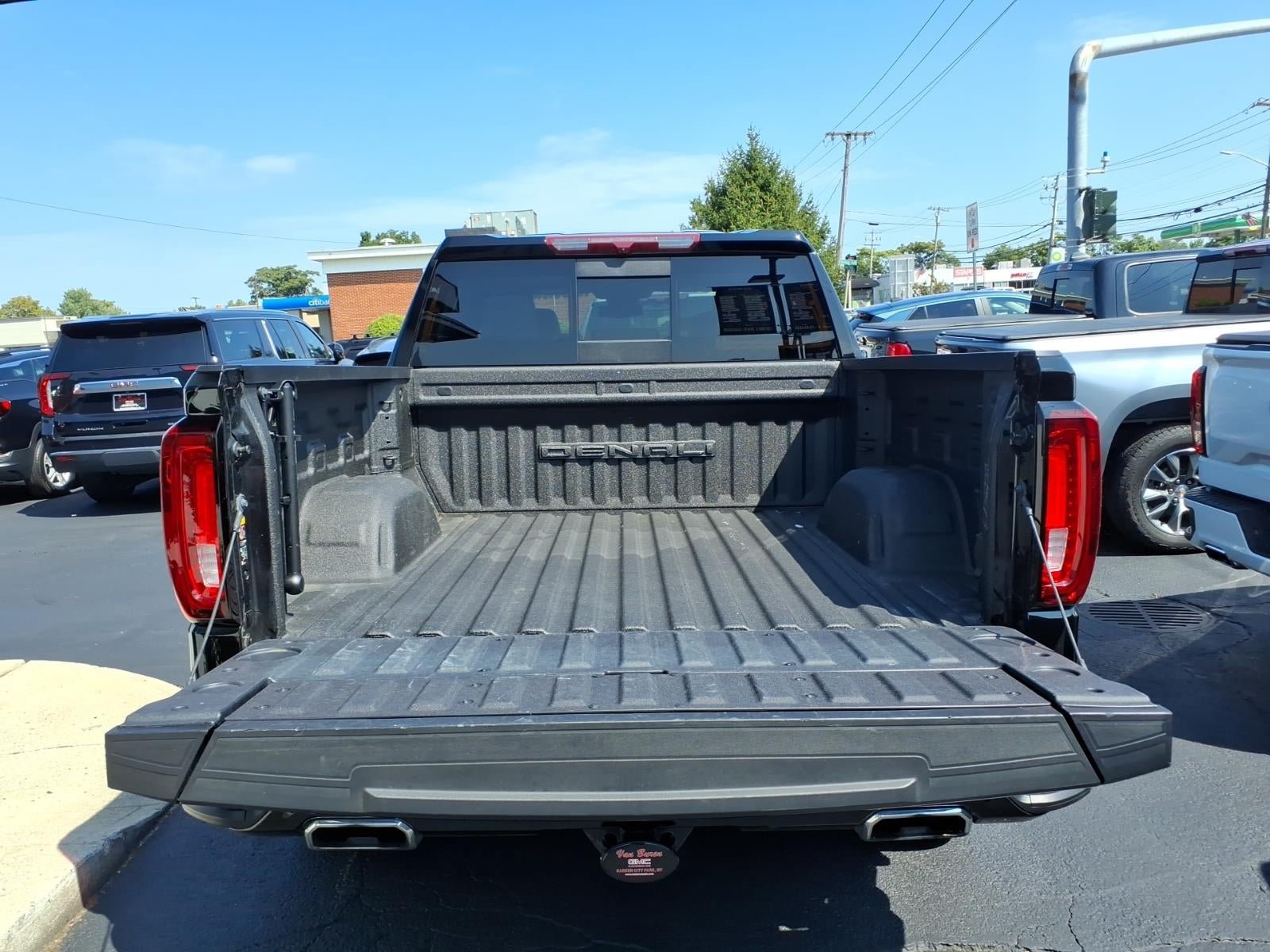 Used 2024 GMC Sierra 1500 Denali AWD/4WD image 13