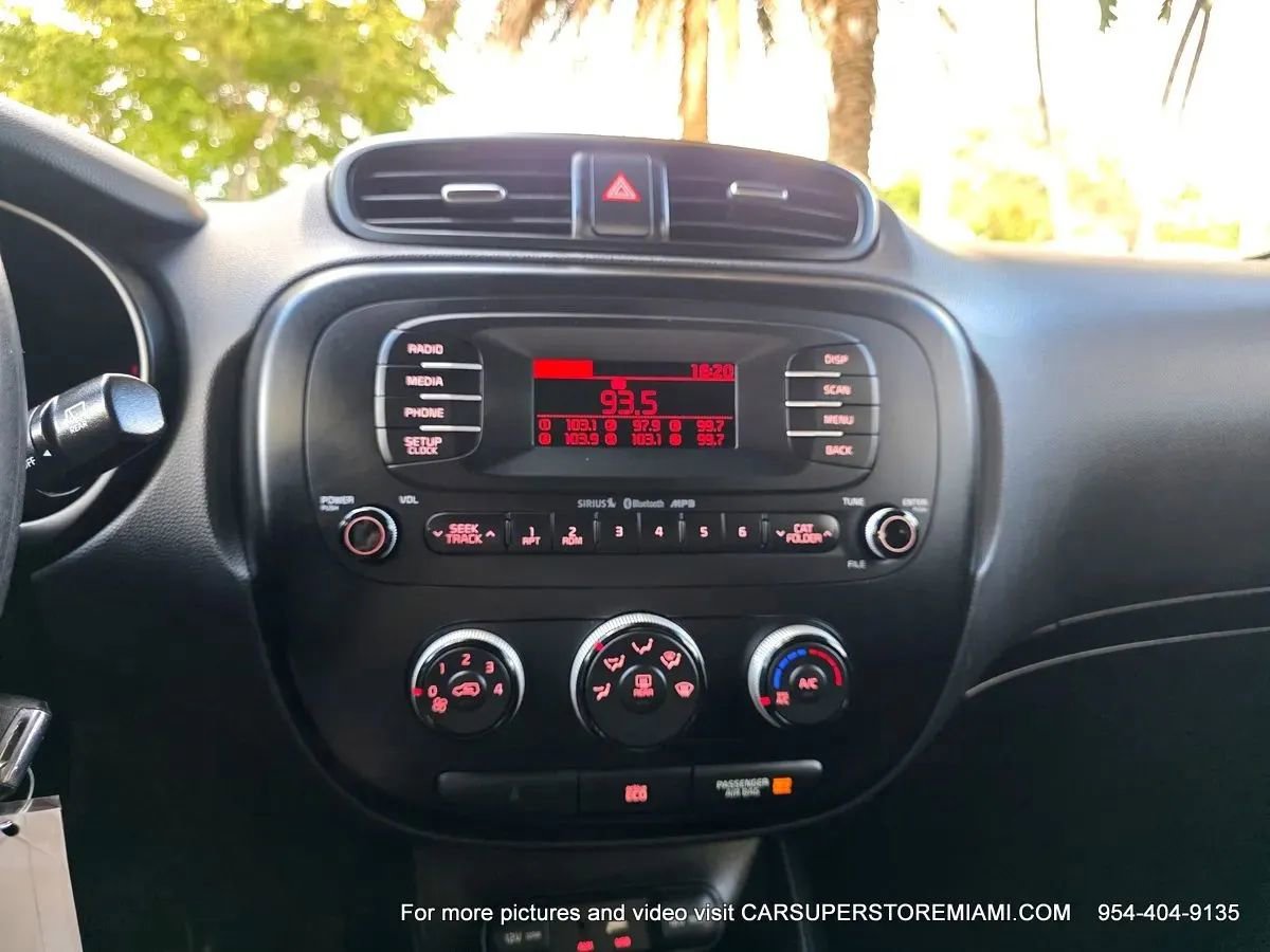 Used 2015 Kia Soul EV FWD image 41